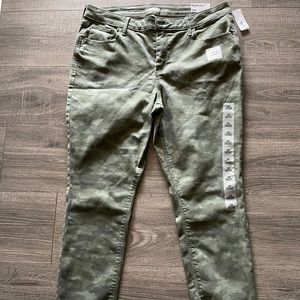 Old Navy Camo Pants